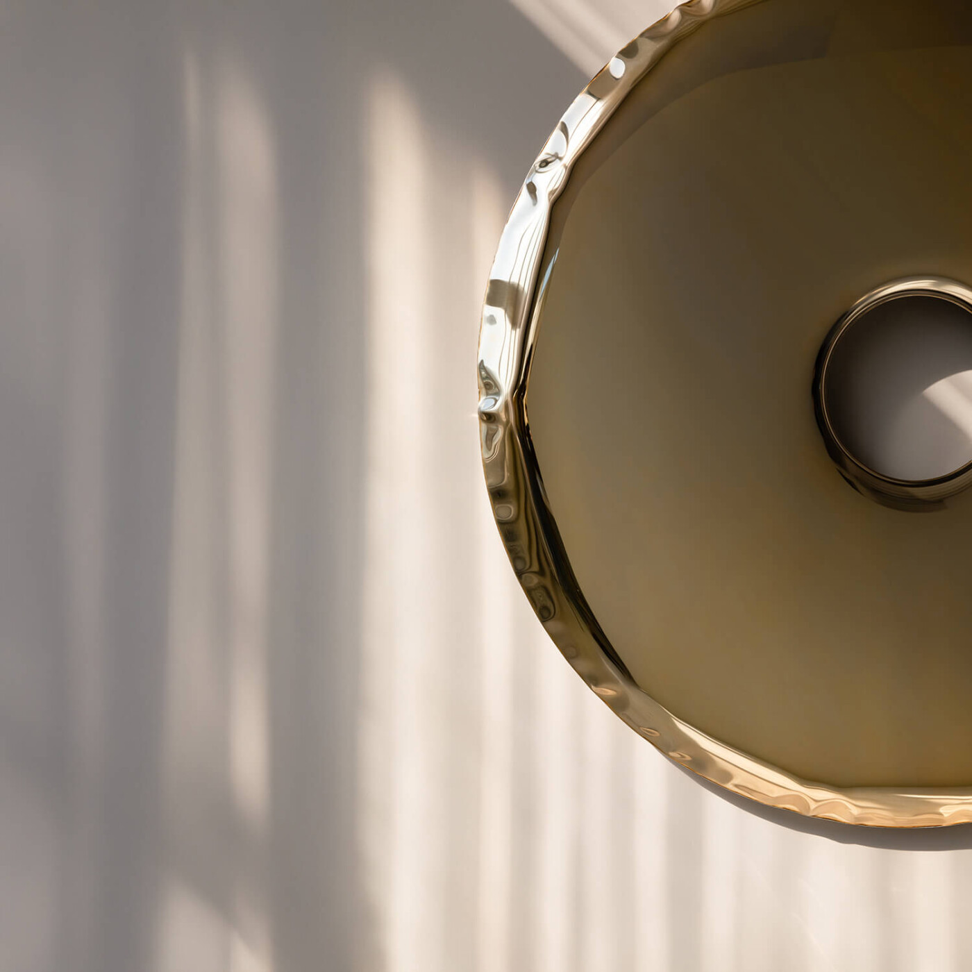 Rondo mirror, colour: classic gold