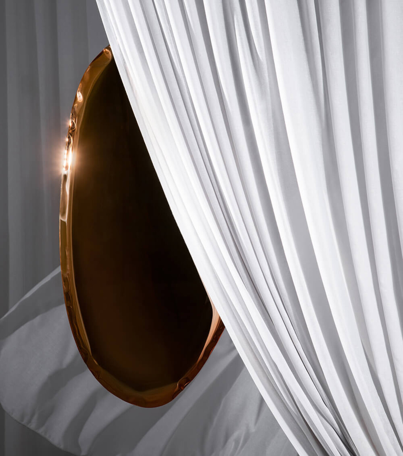 Tafla O mirror, colour: rose gold