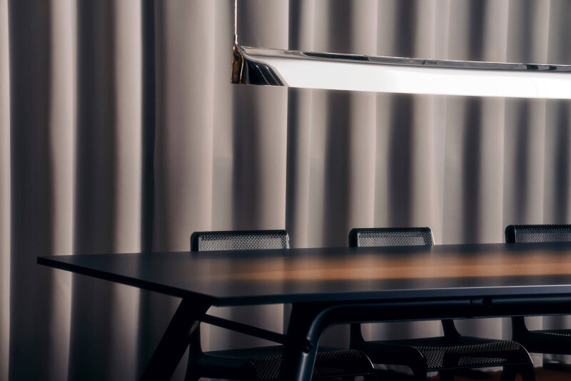 Zieta_BLADE_inox_polished_Zieta_Lighting_photo_Mateusz Żurowski_Alex Iwański_ Grzegorz  Kurzejamski_2