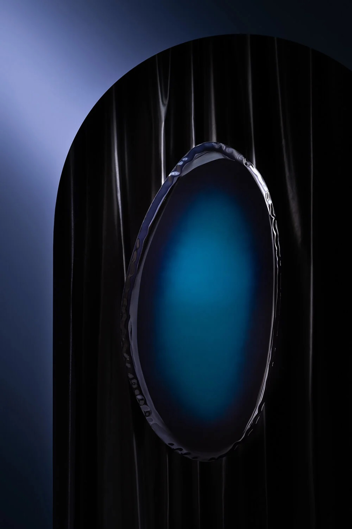 tafla o mirror in gradient colors