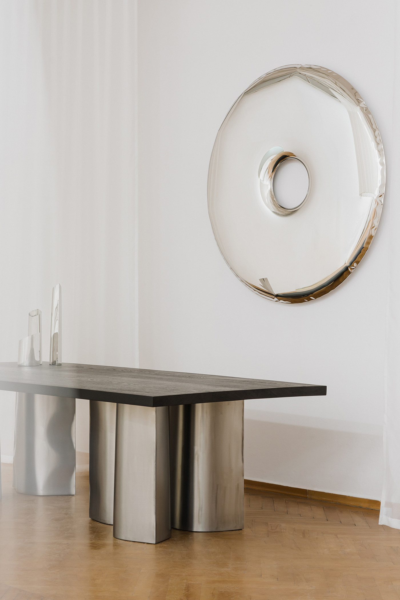 Parova Table Dark Oak