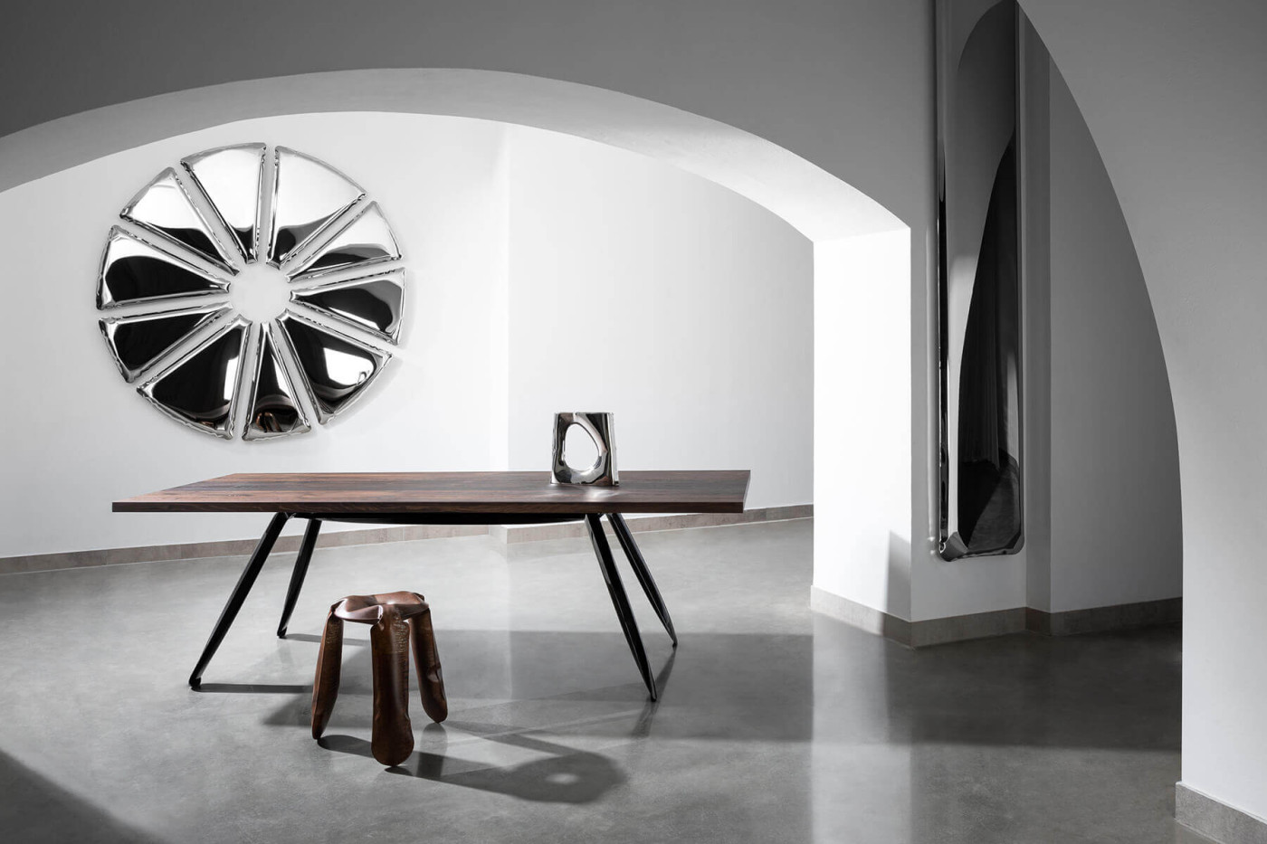 Zieta Inflated steel mirror Nucleus inflated steel mirror Tafla IQ steel vase Karava steel stool Plopp Standard black steel table construction Nogi with oak top