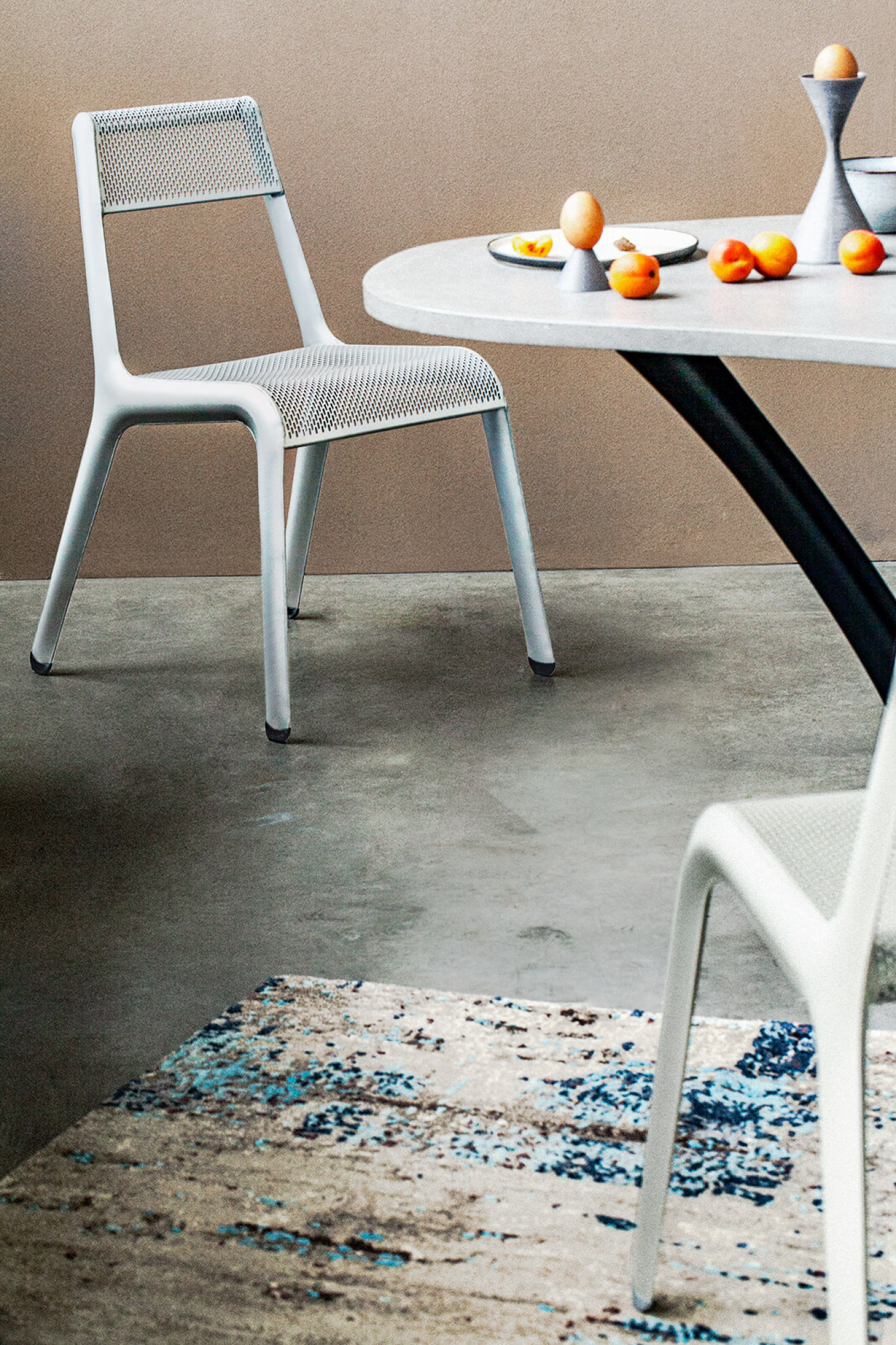 Photo: Ada Gruszka. ultraleggera chair in minimalistic interior setting