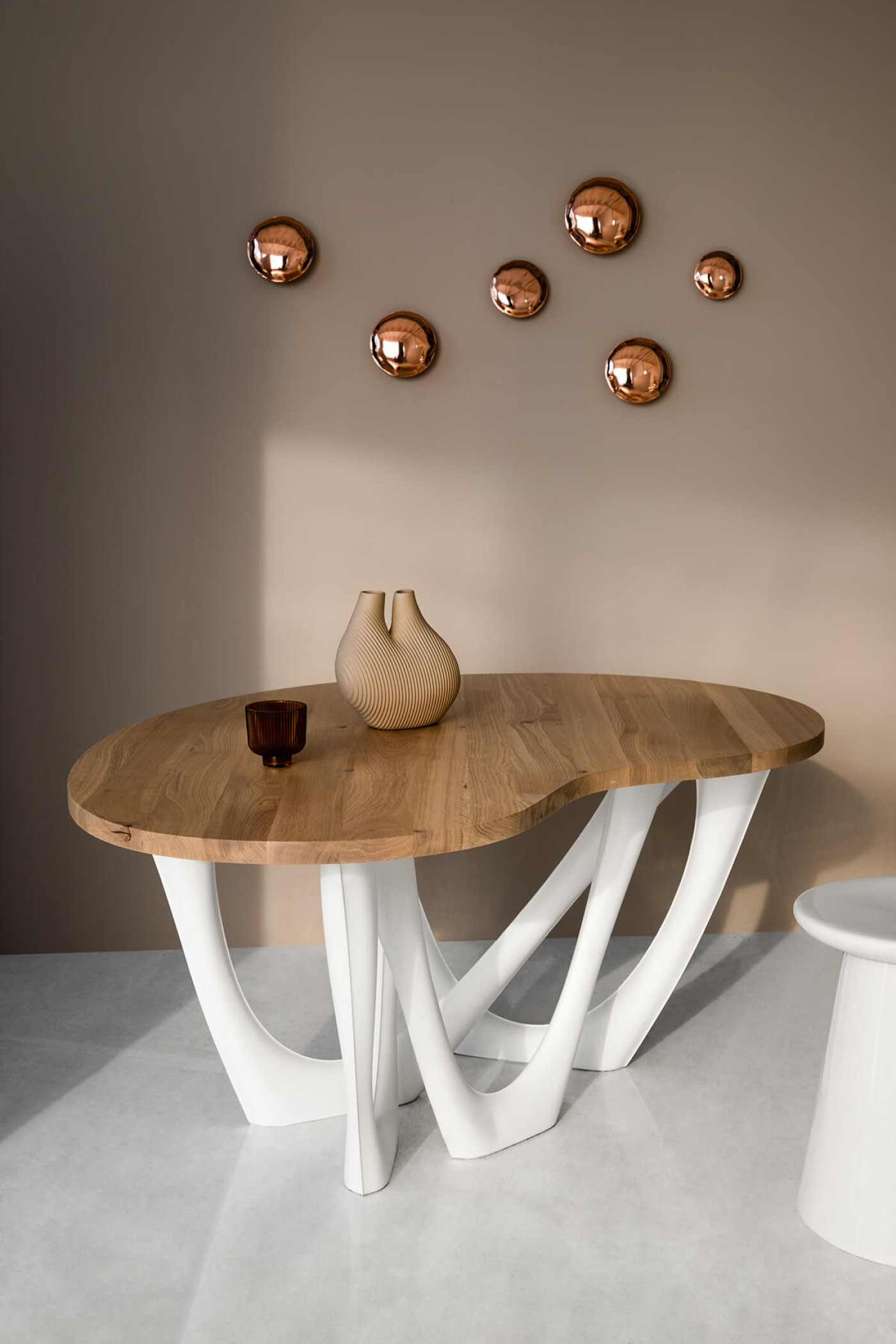 G-SIDE TABLE